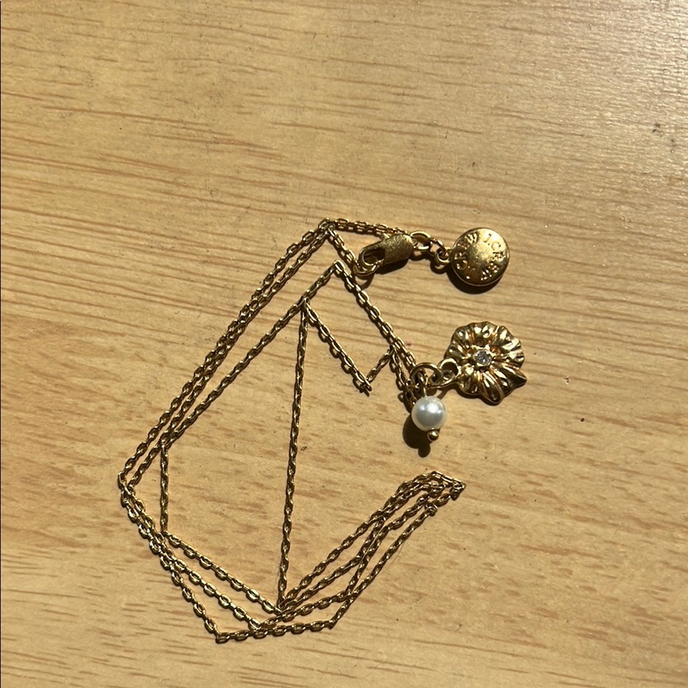 Gold Chain Necklace with Heart Pendant